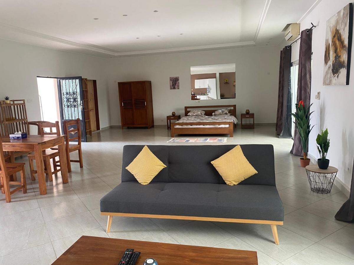 L'Oasis Guesthouse Cotonou Dış mekan fotoğraf