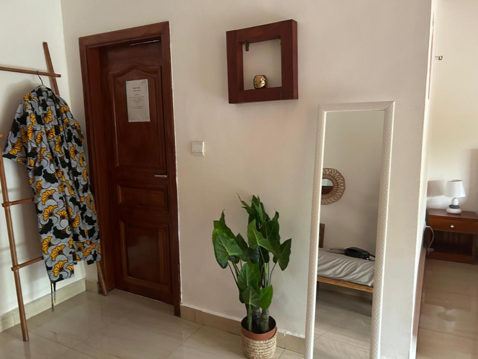 L'Oasis Guesthouse Cotonou Dış mekan fotoğraf